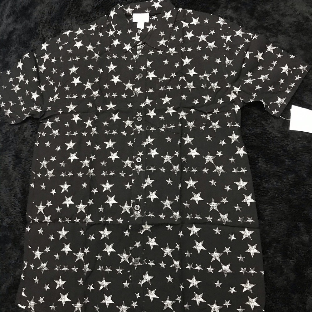 NWT Men’s Black Button Up Shirt with Stars!